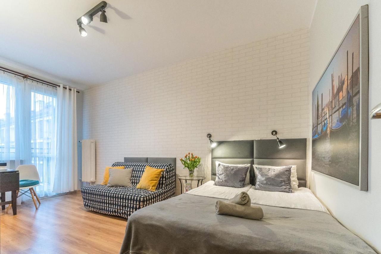 Przytulne Z Balkonem, 150m Od Dworca Glowny Apartment