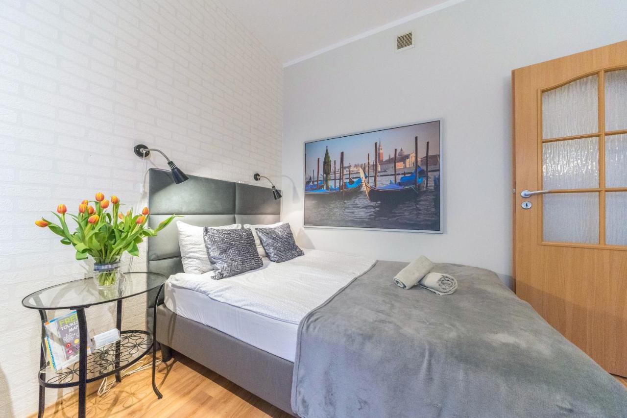 Przytulne Z Balkonem, 150m Od Dworca Glowny Apartment *